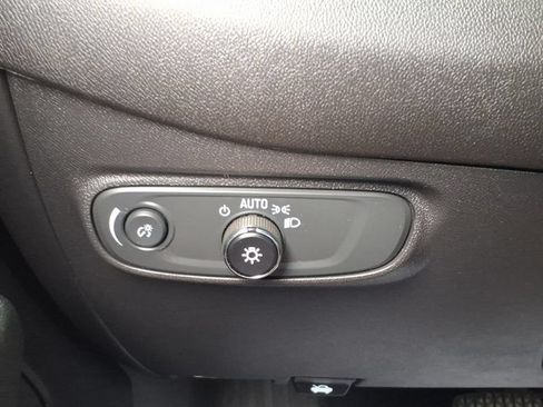 Used 2024 Chevrolet Equinox LT AWD/4WD image 18