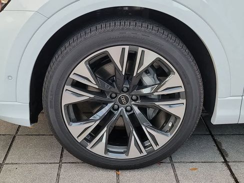 New 2026 Audi Q8 Premium Plus image 8