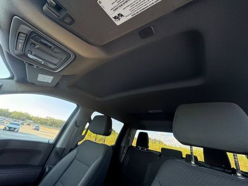 Used 2021 Chevrolet Silverado 1500 LT AWD/4WD image 27