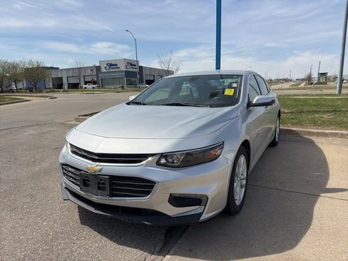 Used 2016 Chevrolet Malibu LT image 11