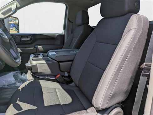 New 2025 GMC Sierra 3500 Pro image 4