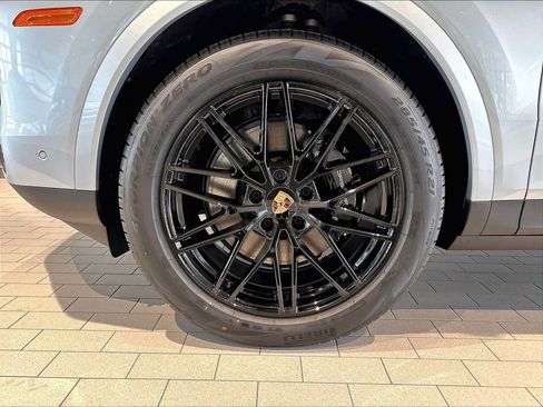 New 2026 Porsche Cayenne AWD/4WD image 11