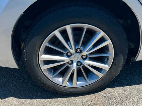 Used 2015 Toyota Corolla LE FWD image 14
