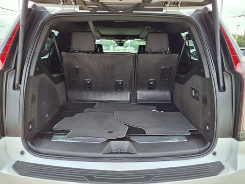Used 2024 Cadillac Escalade ESV Premium Luxury w/ LPO, Floor Liner Package AWD/4WD image 30