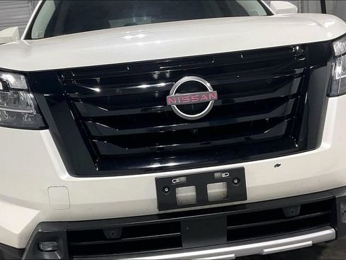 Used 2022 Nissan Pathfinder SL w/ SL Premium Package FWD image 37