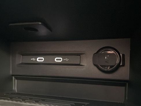 New 2026 Volkswagen Taos SE FWD image 31