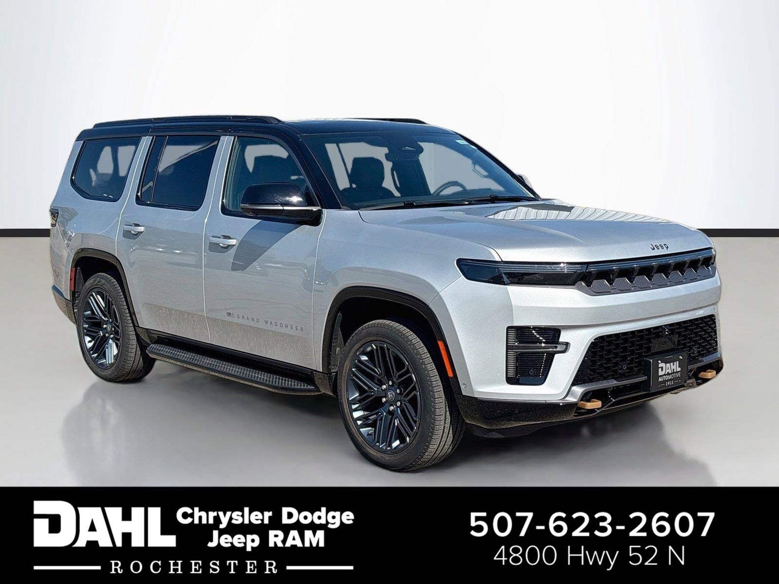 Used 2026 Jeep Grand Wagoneer 4WD image 1
