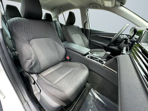 Used 2025 Toyota Camry LE w/ Convenience Package AWD/4WD image 15