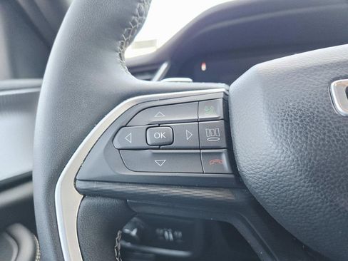 Used 2023 Jeep Grand Cherokee Altitude image 23