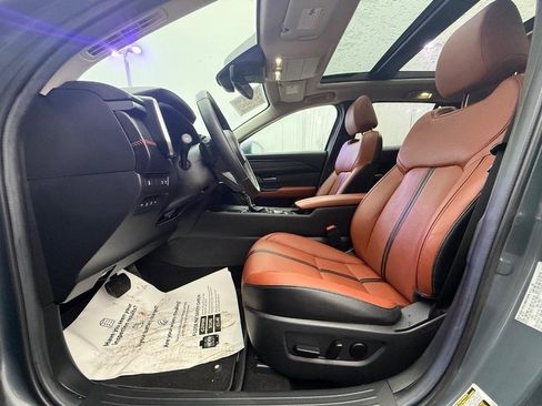 Used 2025 MAZDA CX-50 Meridian Edition w/ Weather Package image 28