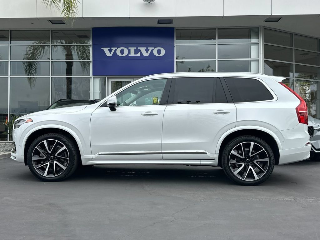 Certified 2023 Volvo XC90 B6 Plus w/ Protection Package Premier AWD/4WD image 2