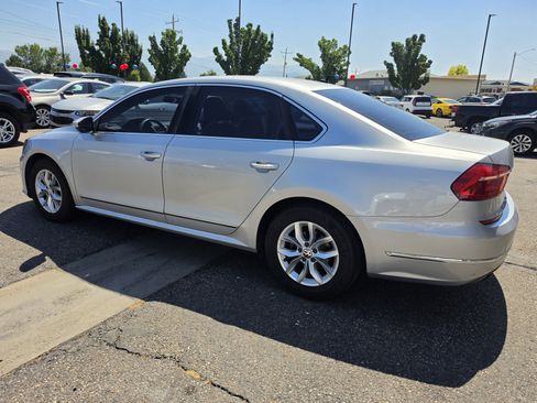 Used 2016 Volkswagen Passat 1.8T S FWD image 5