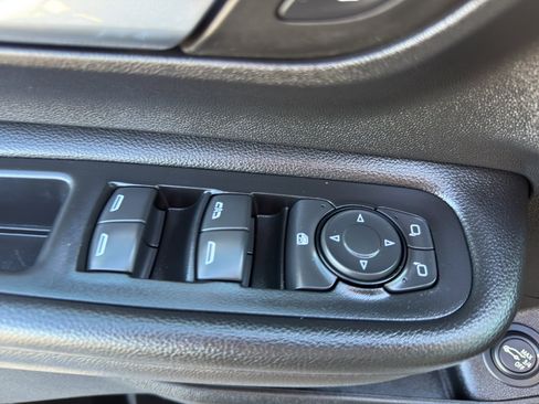Used 2023 GMC Terrain SLE w/ Driver Convenience Package AWD/4WD image 12