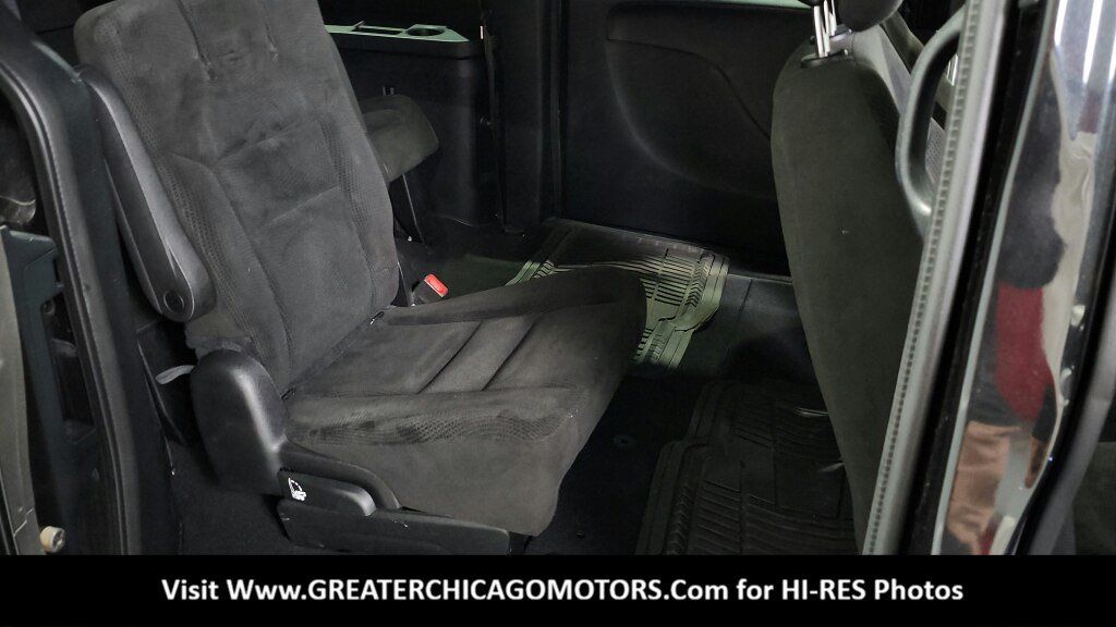 Used 2015 Dodge Grand Caravan SXT w/ Blacktop Package FWD image 39