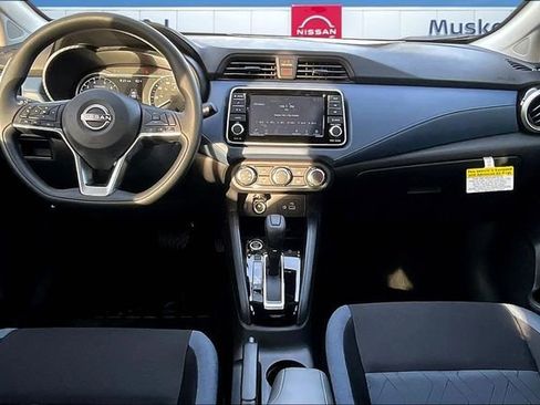 New 2025 Nissan Versa SV w/ Trunk Package FWD image 7