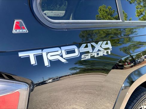 Used 2023 Toyota Tacoma TRD Sport w/ TRD Premium Sport Package AWD/4WD image 10