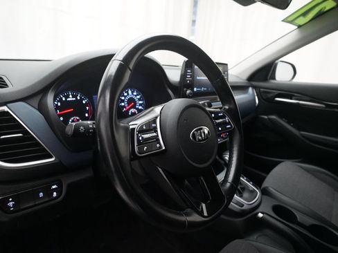 Used 2021 Kia Seltos S AWD/4WD image 8