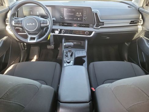 Used 2025 Kia Sportage LX image 14