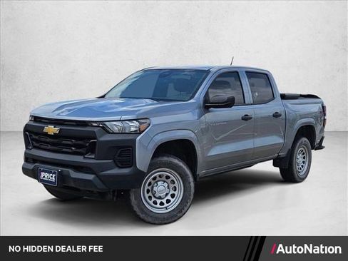 Used 2024 Chevrolet Colorado W/T AWD/4WD image 1