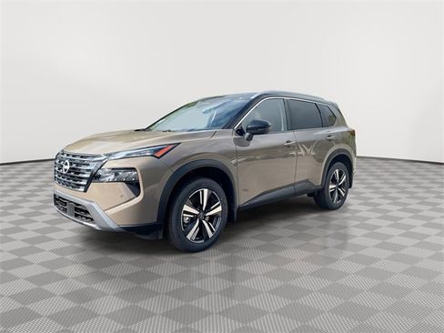 Certified 2025 Nissan Rogue SL w/ Tech Package image 5