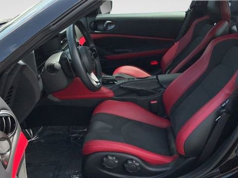 Used 2024 Nissan Z Performance w/ Floor Mat Package RWD image 9
