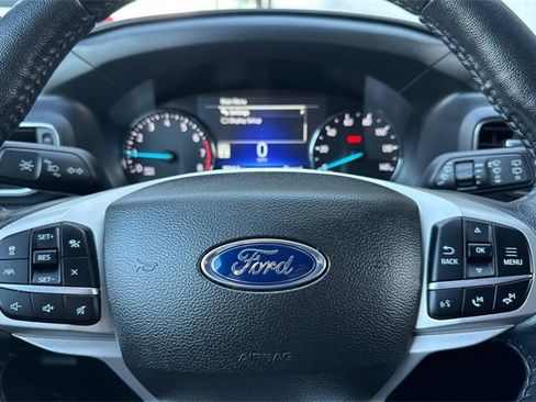 Used 2022 Ford Explorer XLT w/ Equipment Group 202A image 37