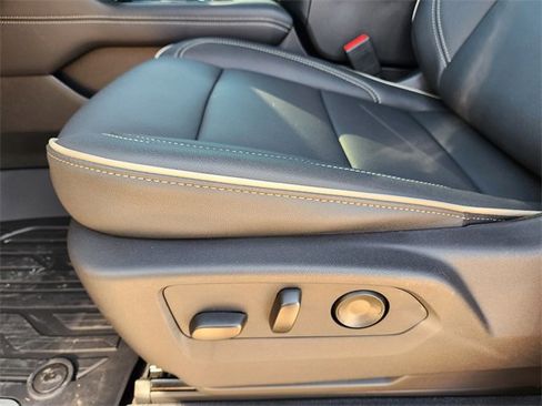 New 2026 GMC Yukon XL Elevation w/ LPO, Floor Liner Package image 21