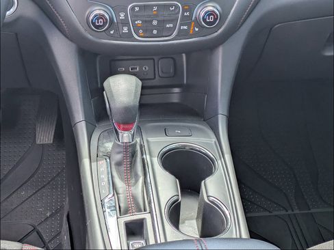 Certified 2023 Chevrolet Equinox RS FWD image 14