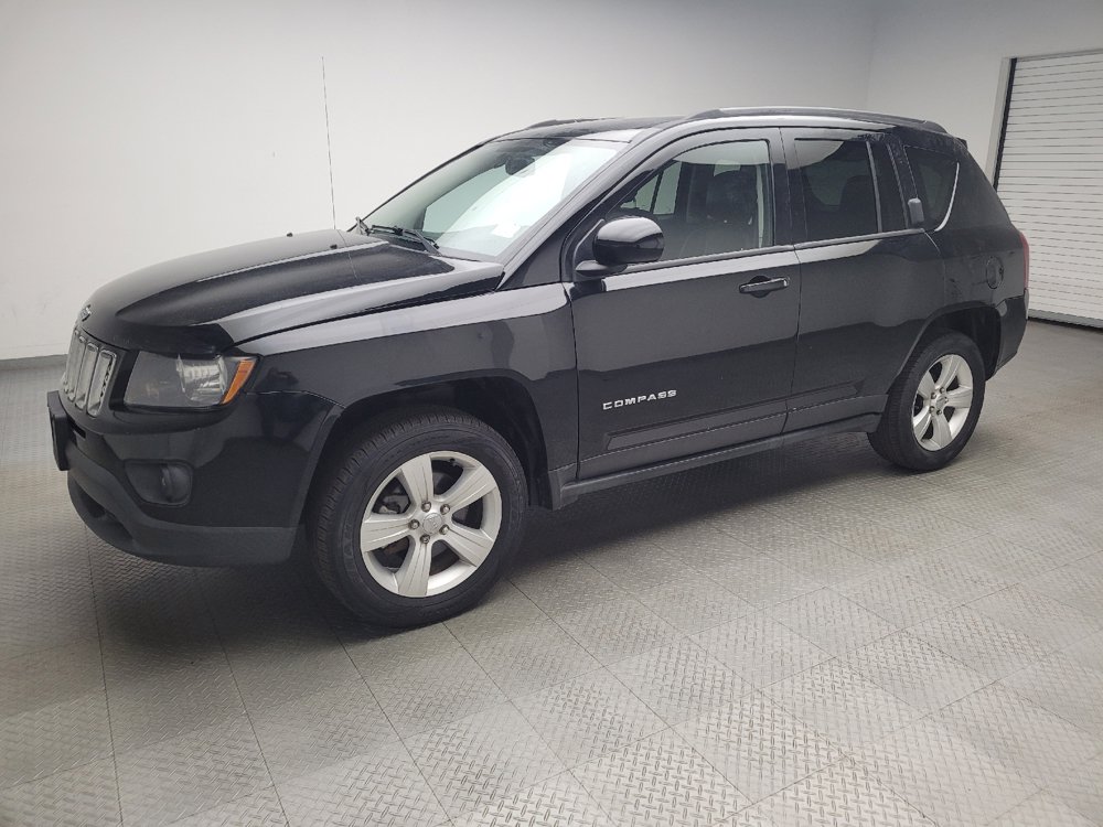 Used 2015 Jeep Compass Latitude AWD/4WD image 2