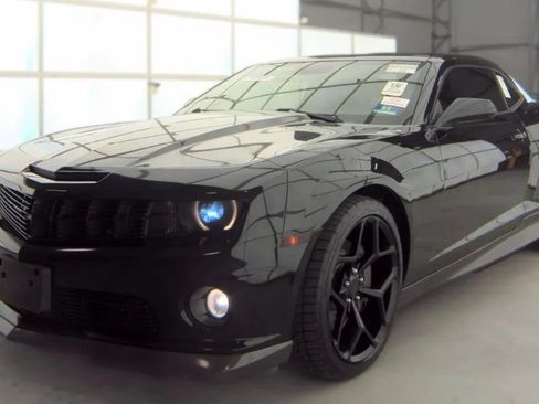 Used 2010 Chevrolet Camaro SS w/ LPO, Ground Effects Package RWD image 1