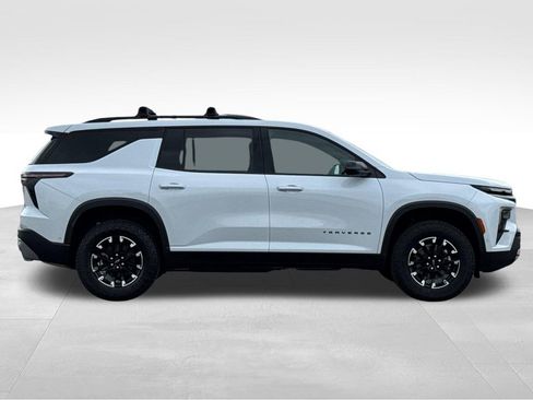New 2026 Chevrolet Traverse Z71 w/ Enhanced Driving Package AWD/4WD image 6