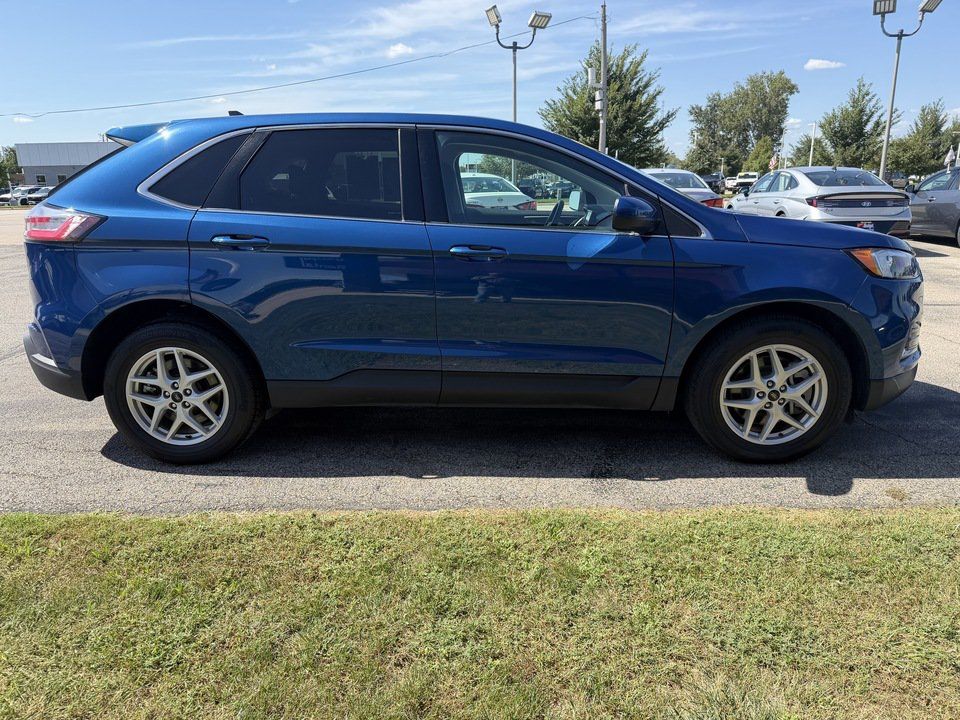 Used 2024 Ford Edge SEL w/ Cargo Accessory Package AWD/4WD image 6