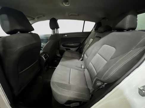 Used 2020 Kia Sportage LX FWD image 16