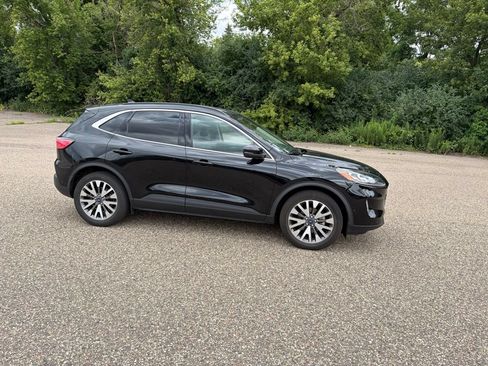 Used 2020 Ford Escape Titanium AWD/4WD image 22