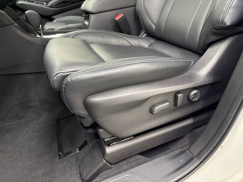 Used 2025 Subaru Ascent Touring image 12