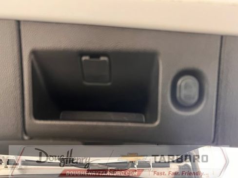 Used 2018 Chevrolet Suburban LT RWD image 36