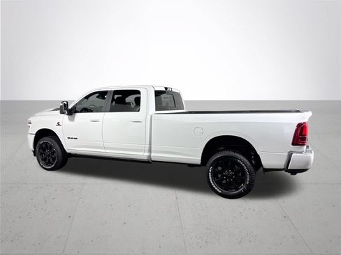 New 2026 RAM 2500 Laramie AWD/4WD image 8