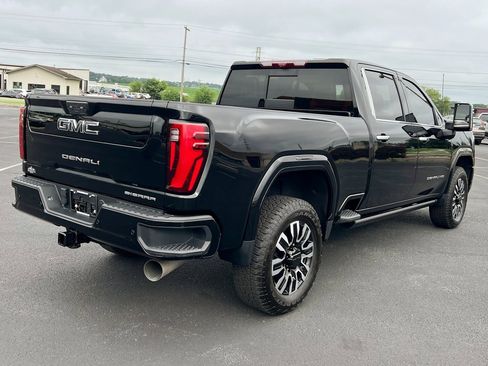 Used 2024 GMC Sierra 2500 Denali Ultimate image 12