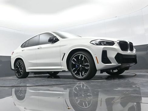 Used 2024 BMW X4 M40i w/ Premium Package image 17