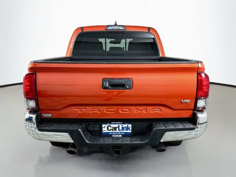 Used 2018 Toyota Tacoma SR5 RWD image 7