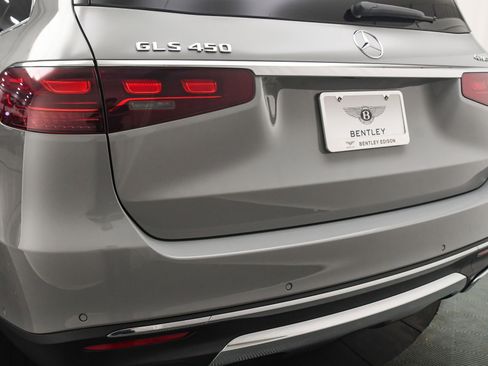 Used 2025 Mercedes-Benz GLS 450 4MATIC image 23