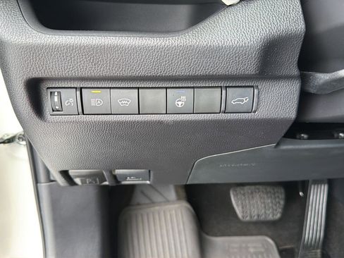 Used 2024 Toyota RAV4 XLE w/ Convenience Package AWD/4WD image 19
