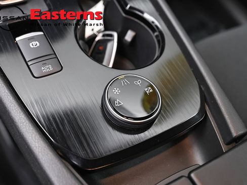 Used 2023 Nissan Rogue S AWD/4WD image 20