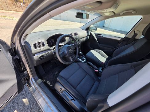 Used 2012 Volkswagen Golf 4-Door FWD image 21