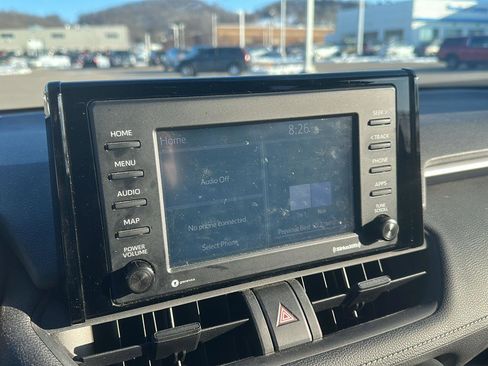 Used 2020 Toyota RAV4 XLE w/ XLE Grade Weather Package image 17