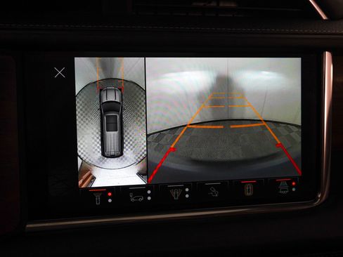 Used 2023 GMC Yukon Denali Ultimate AWD/4WD image 28