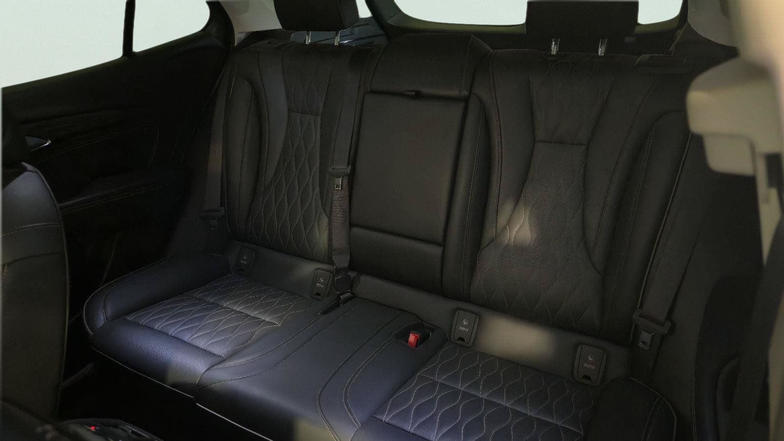 Used 2022 Buick Envision Avenir w/ Safety Package FWD image 23