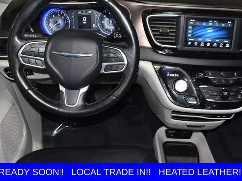 Used 2019 Chrysler Pacifica Touring-L w/ Advanced Safetytec Group FWD image 11