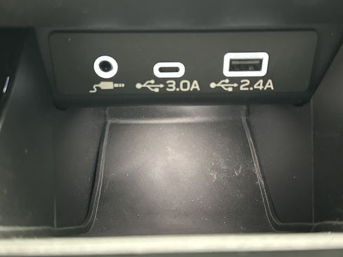 Used 2025 Subaru Outback Premium w/ Popular Package #1A image 36