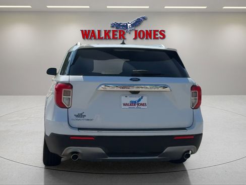 Used 2022 Ford Explorer Limited w/ Equipment Group 301A image 4